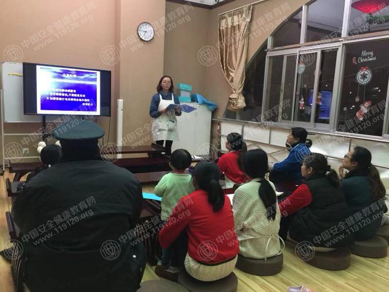 昆明市瑞吉米亚婴幼园12.12刘薇1.jpg