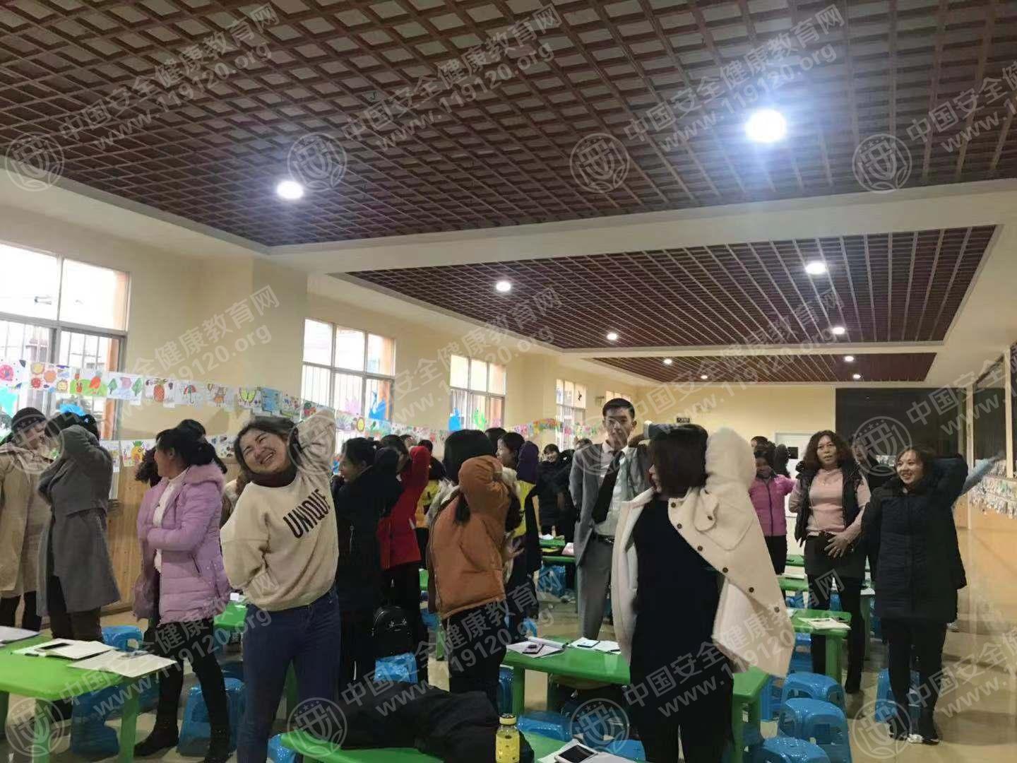 昆明市盘龙区睿思贝尔乐幼儿园1.43.jpg