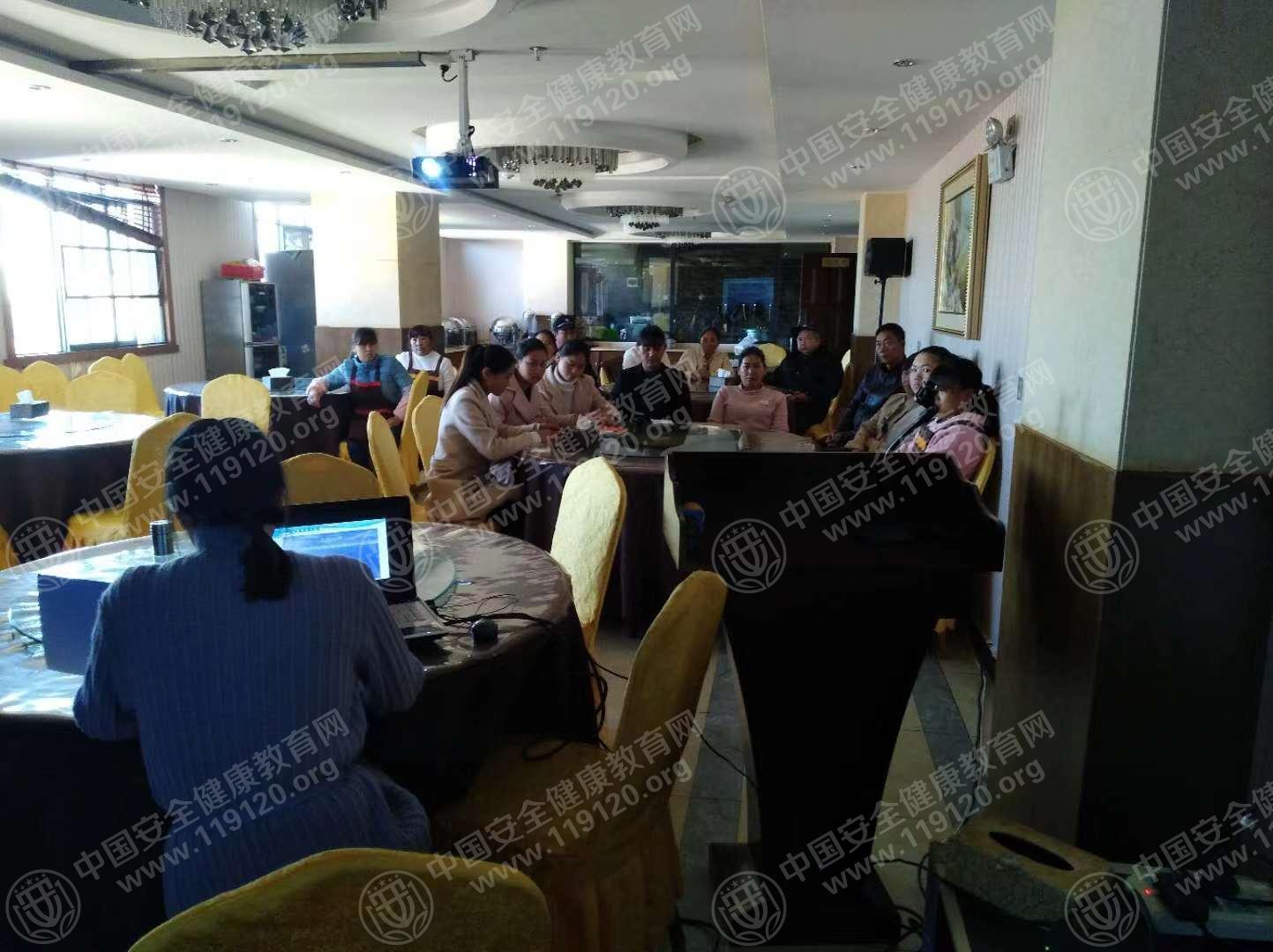 昆明丽云大酒店1.4朱思琪1.jpg