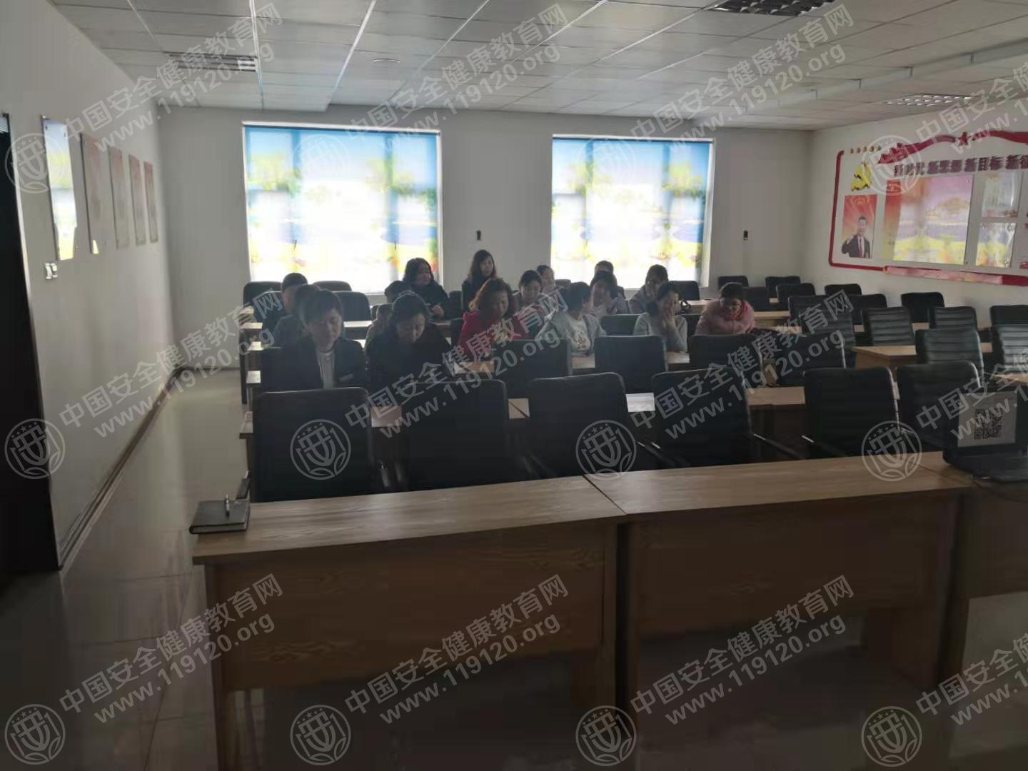 f014e393a7de8aede58e8cfb82c1f3a.jpg