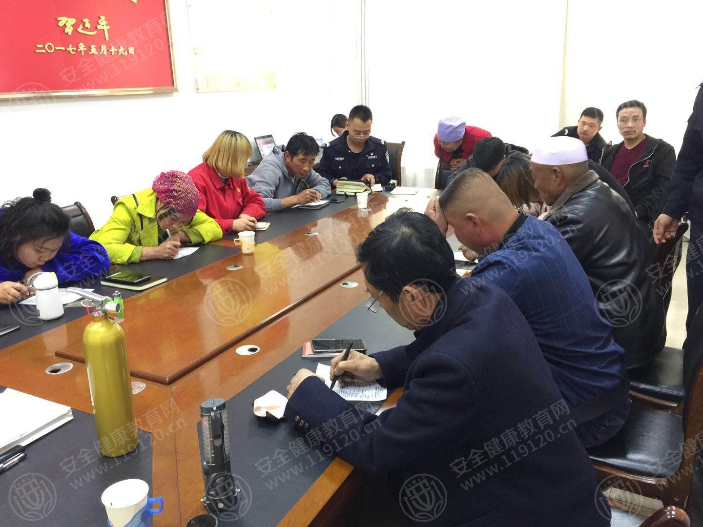 5cac67b70b2c00.jpg 宝丰.jpg