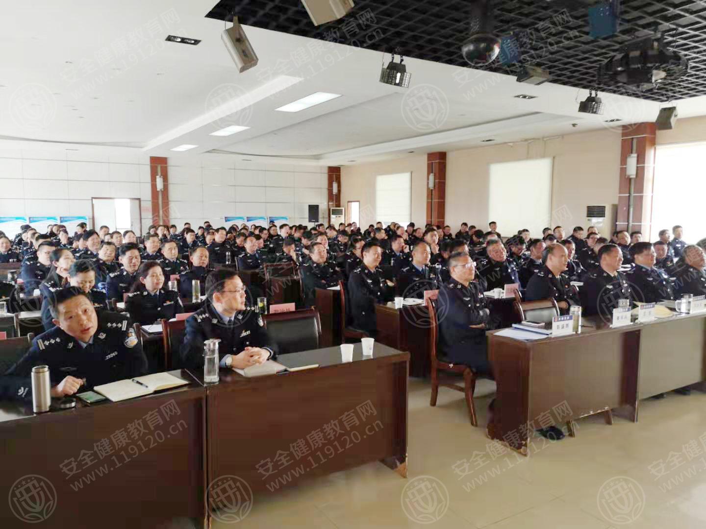0863fabb32920c8f578ab4c35074b4b.jpg