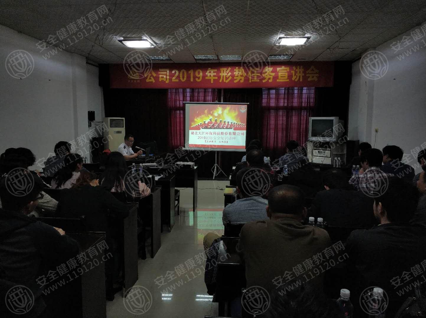 09033bf88a5da9d7411383961e8cca3.jpg