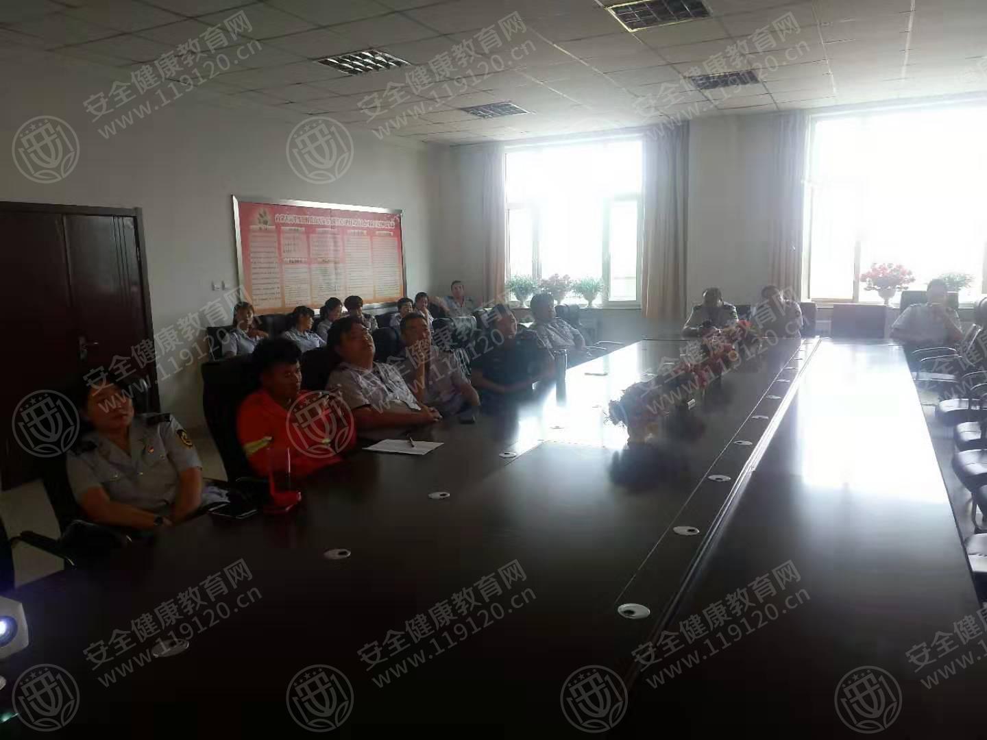 fbe85dacaeb9f419250f85dda176e99.jpg
