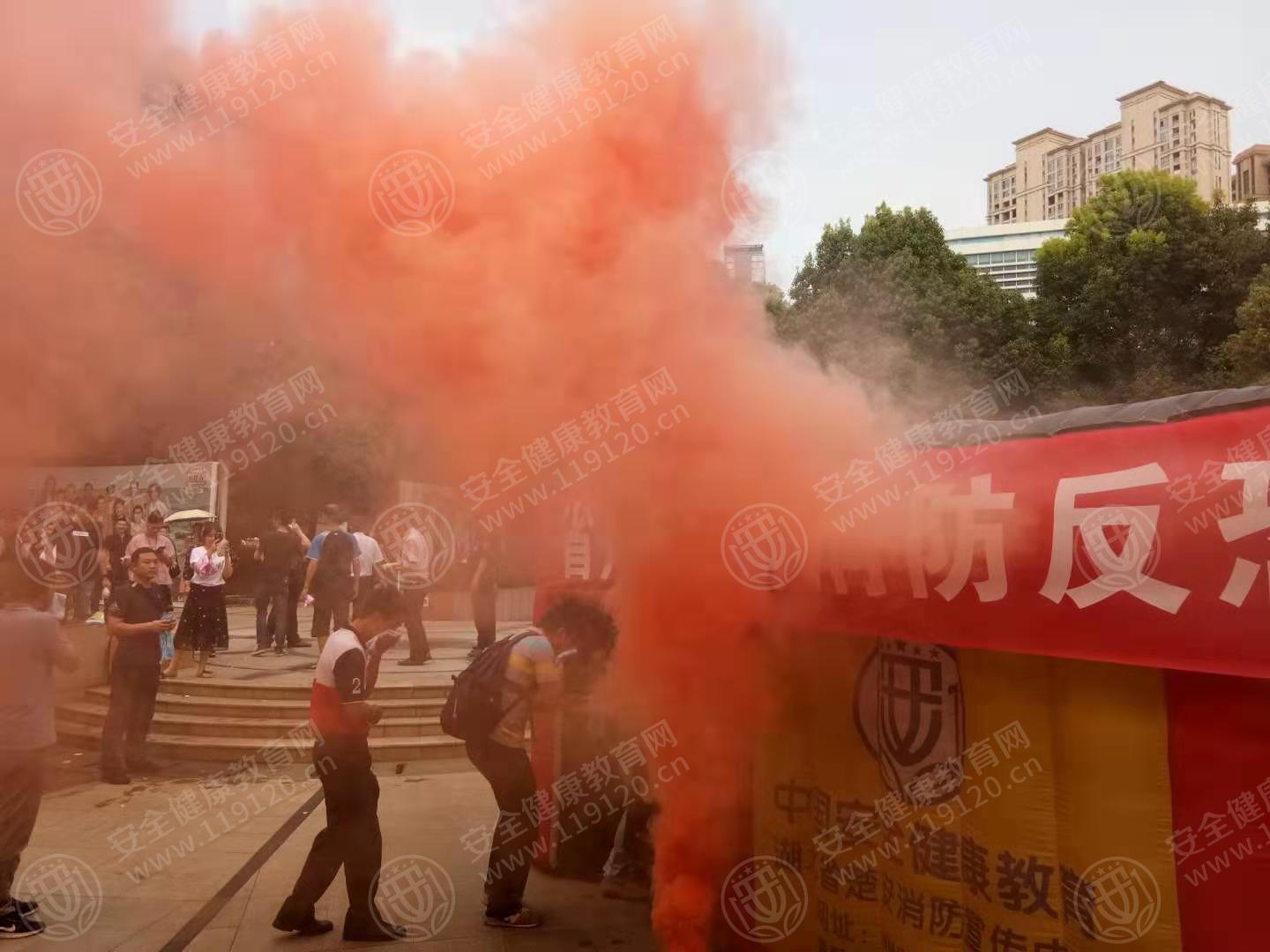 5d356cb21d0480.jpg adb3ab456c868467e8d13fe39c816de.jpg