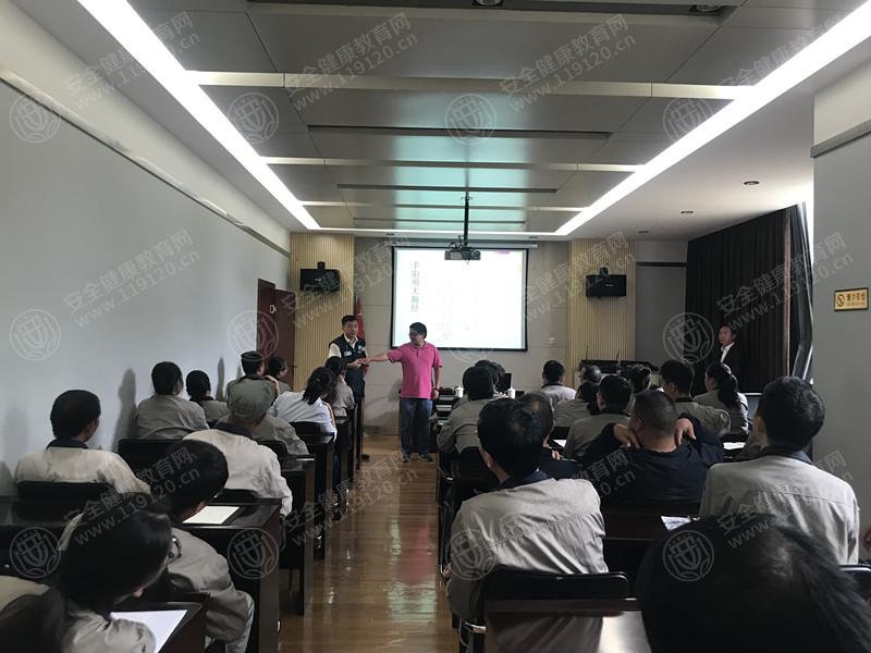 通变电器有限公司7.22武宏宇4.jpg