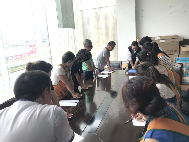 云南红嘴鸥制衣有限公司7.292.jpg