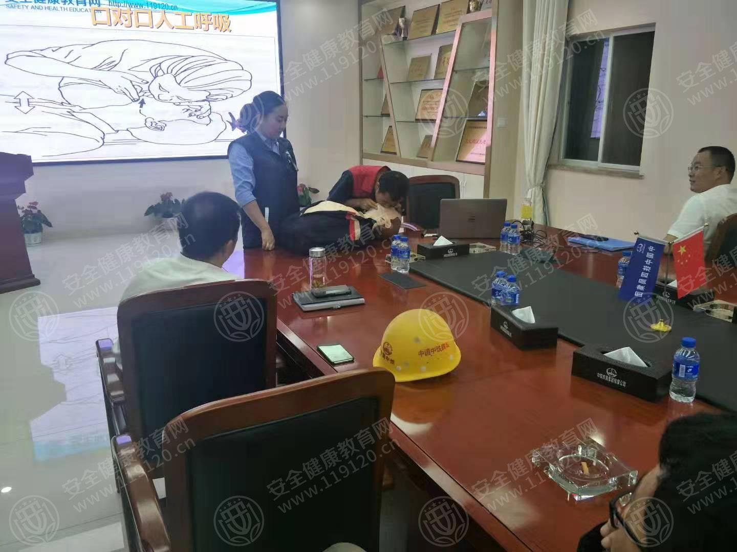 中铁四局昆明地铁4号线4号项目部8.224.jpg