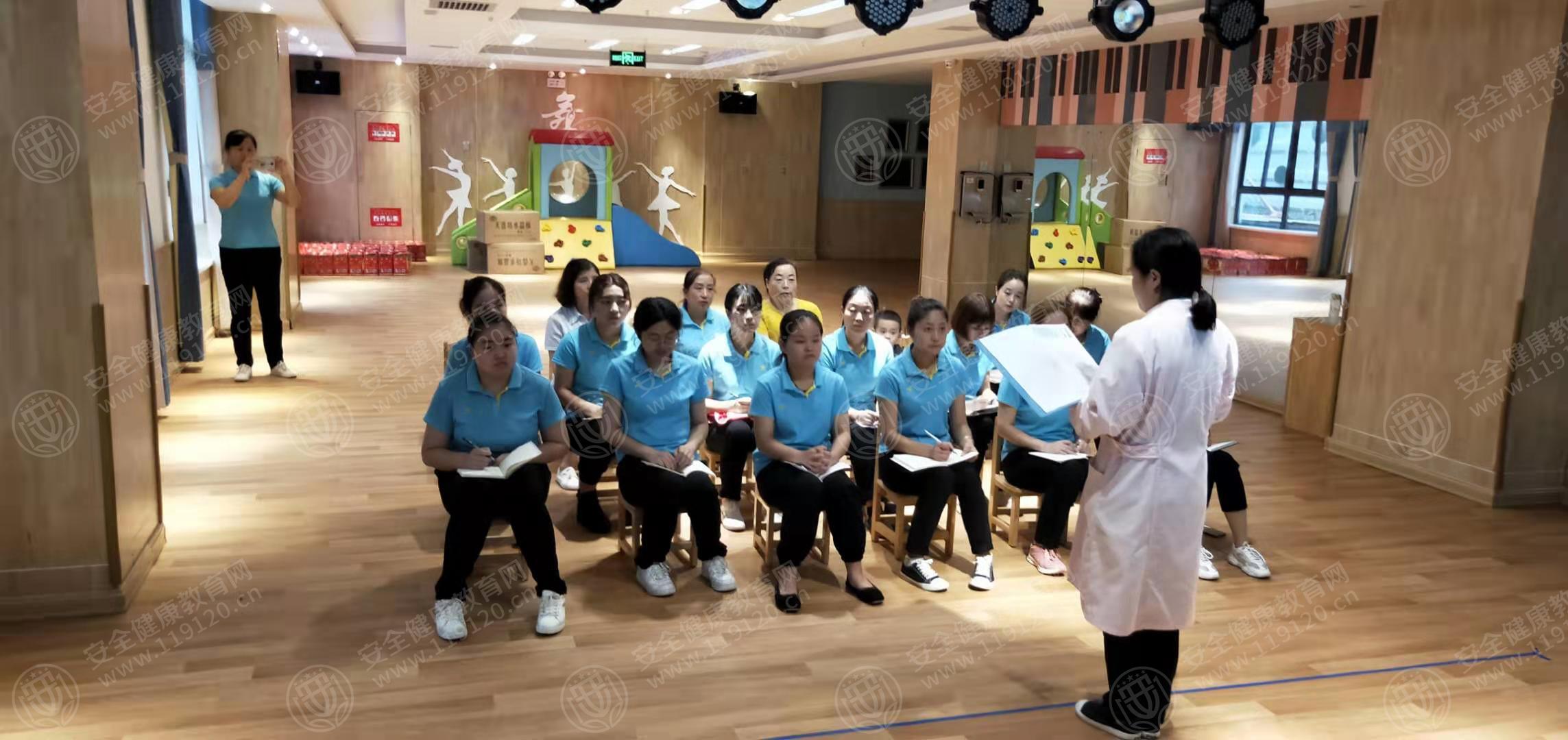 西安蒙特梭利幼儿园9.11（4）.jpg