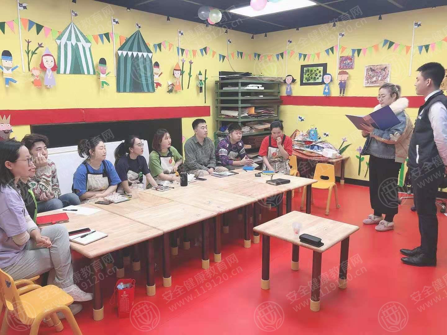 11.7毕傲情 杨梅红美校摩天活力城校区2.jpg