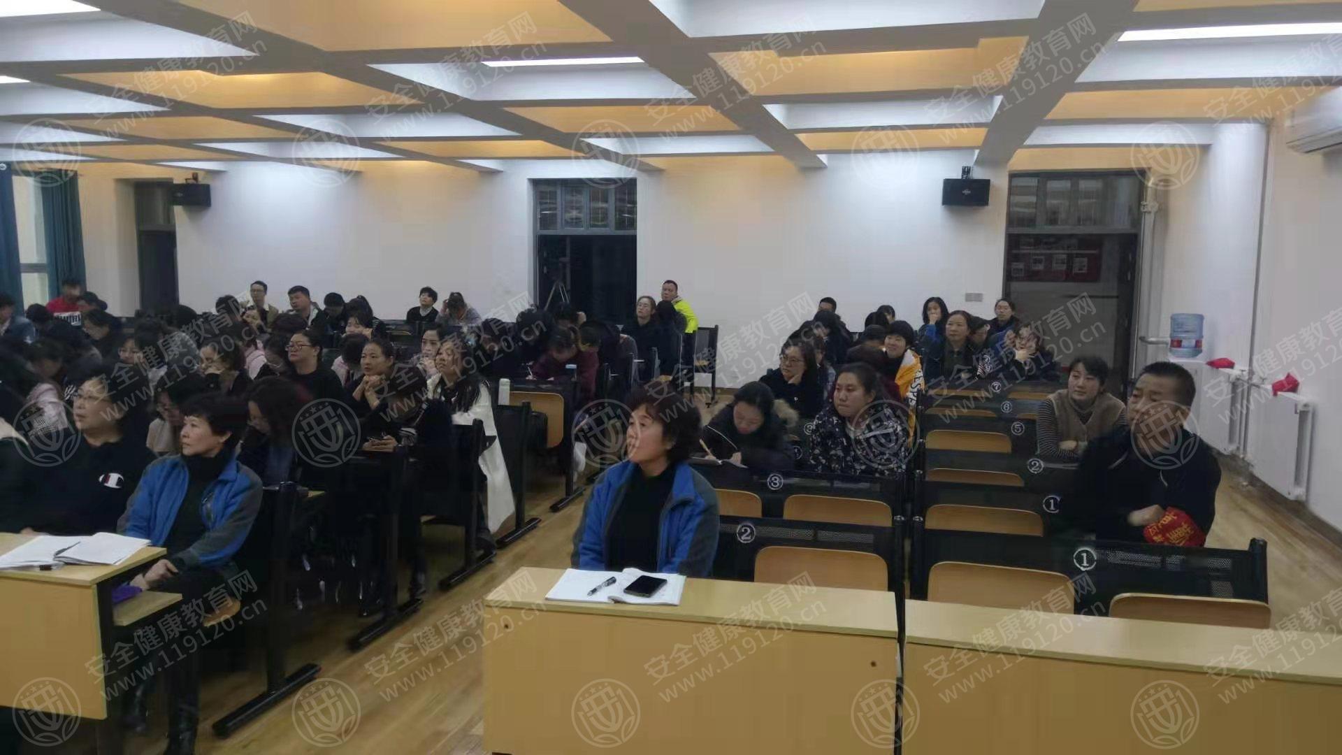 西安市中华世纪城小学11.15（1）谢恒.jpg
