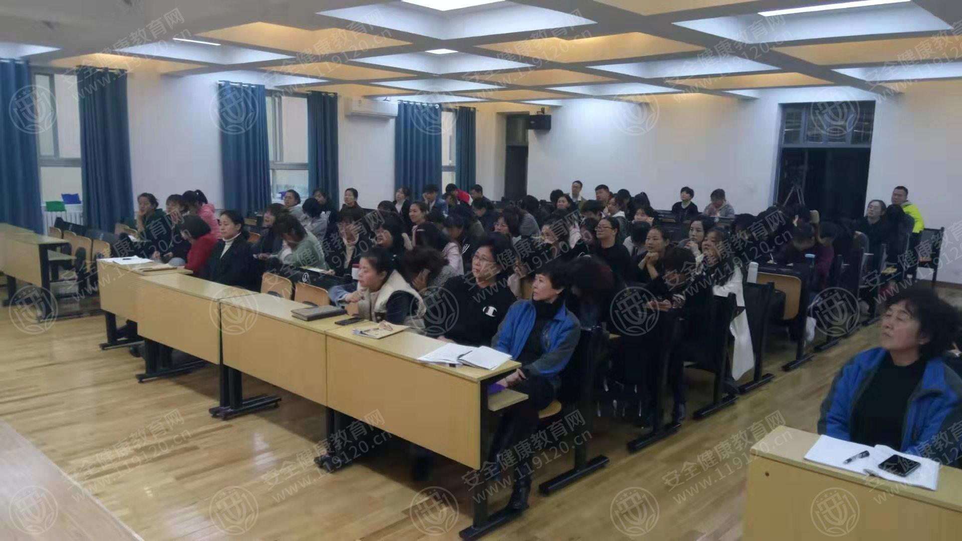 西安市中华世纪城小学11.15（2）谢恒.jpg